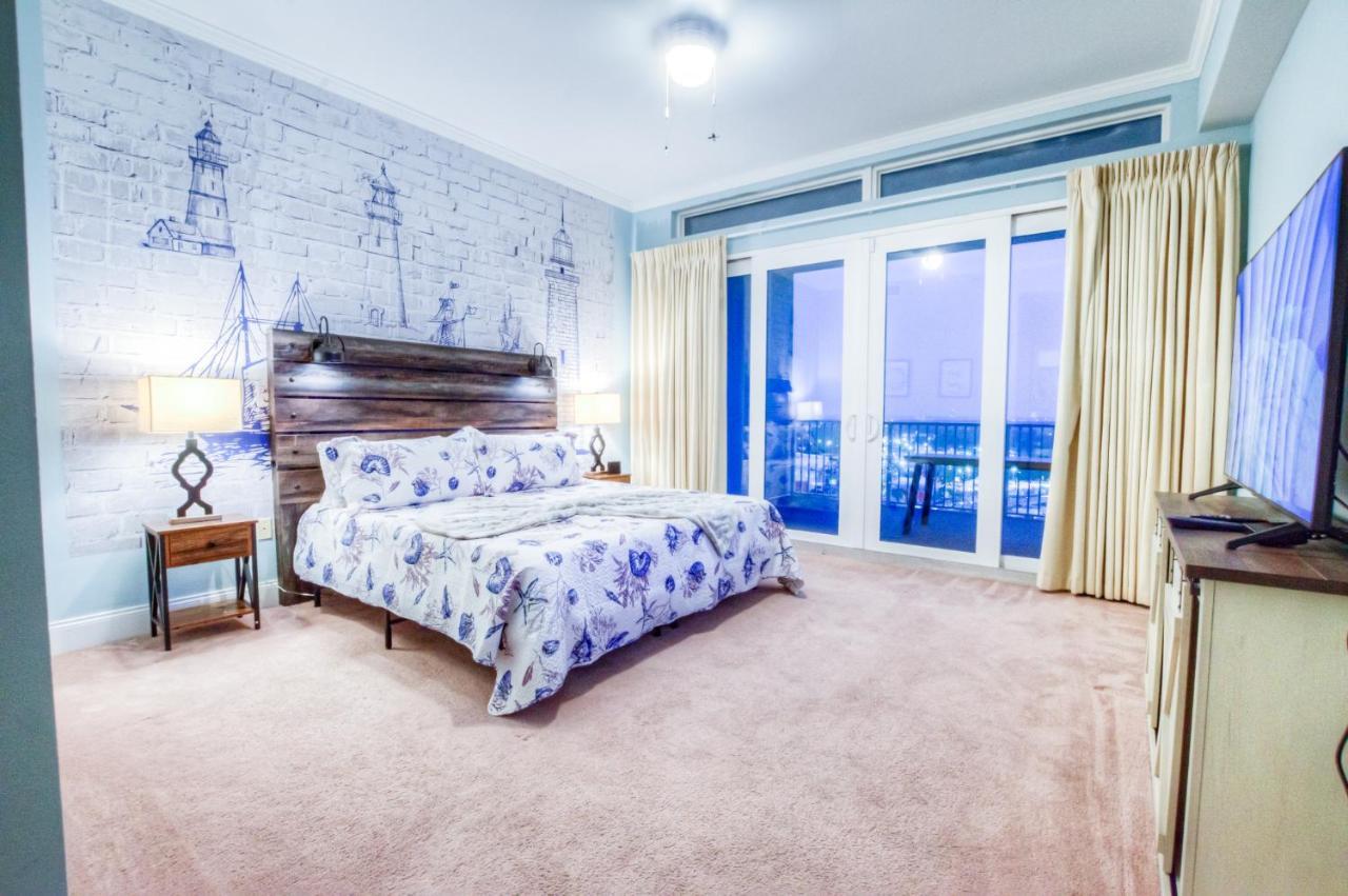 Large 3 Bd Penthouse 2034 In Laketown, Great Views And Amenities! Holiday home Panama City Beach